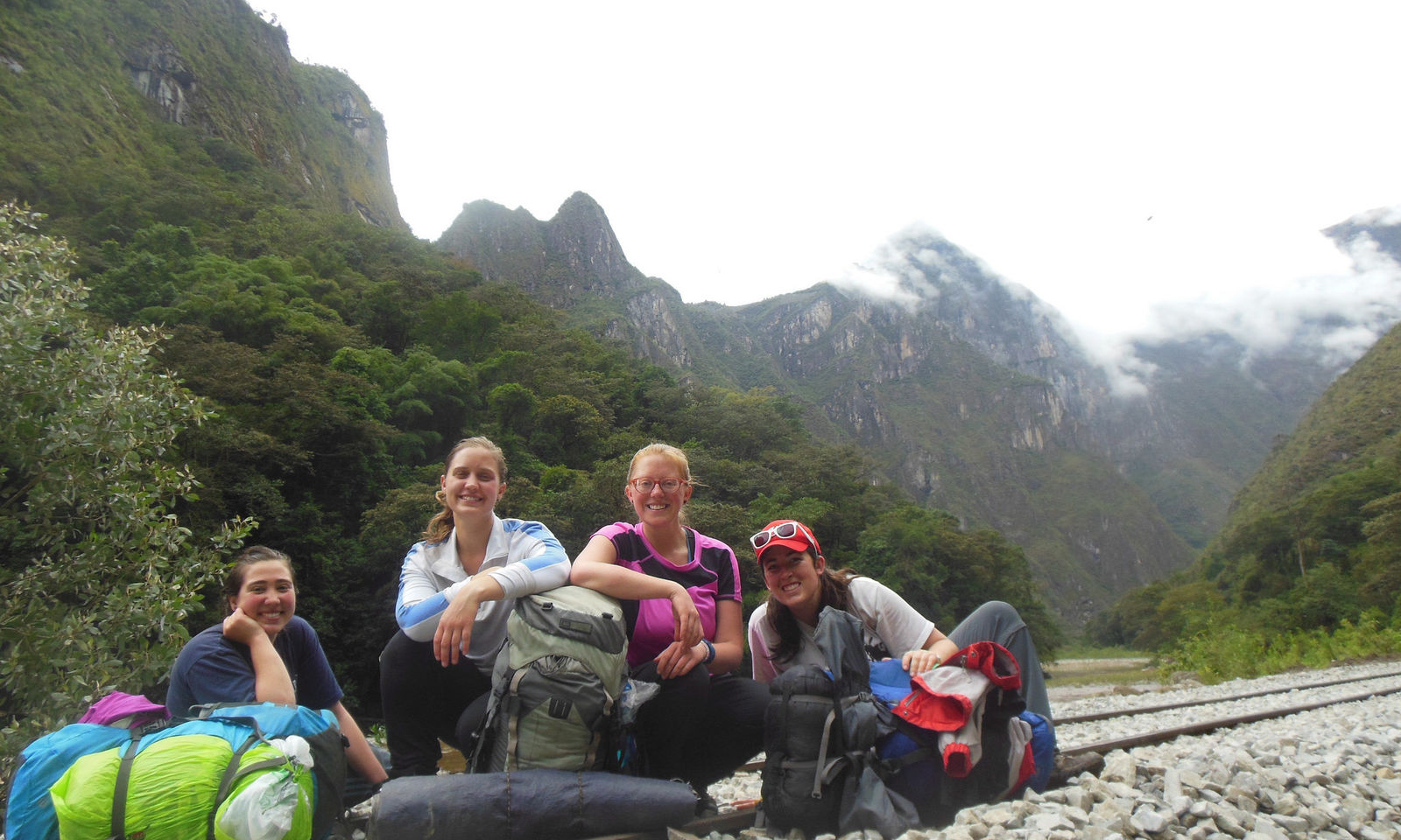 Shrader and her JVC housemates in 2014 during a hike.